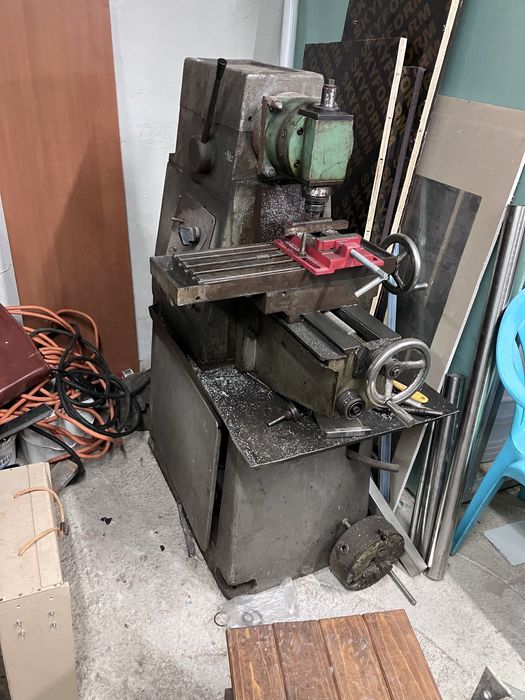 Малка компактна фреза