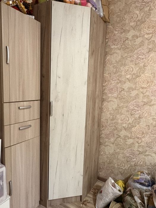 Шкаф угловой продается