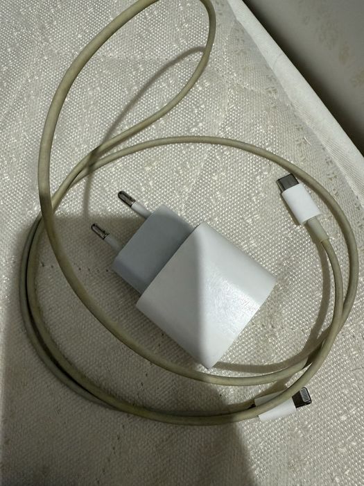 Зарядка на айфон