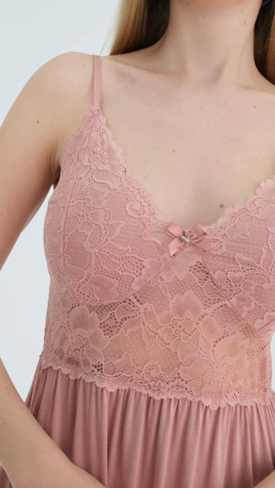 Элегантная ночная сорочка