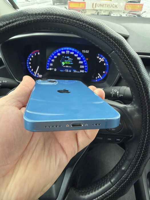 Продам iphone 13,128 Гб