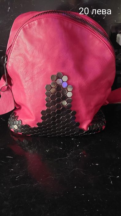 Дамски чанти и портмонета