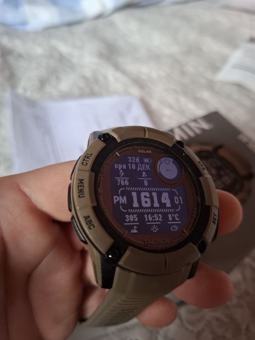 Garmin instinct 2X Solar -Tactical Edition Coyote Tan