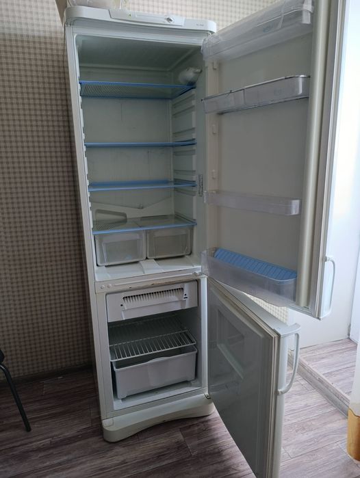 Продам холодильник