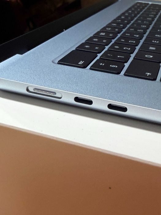 MacBook Air M4 15.3” - 16GB/512GB