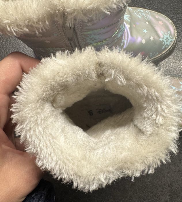 Детски светещи ботуши