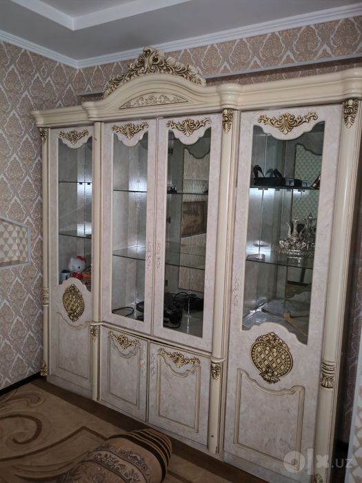 Горка белый жемчук мрамор (Стенка)