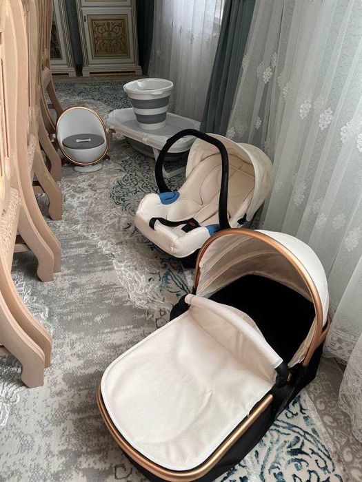 Продается детская коляска Burbay 3 в 1