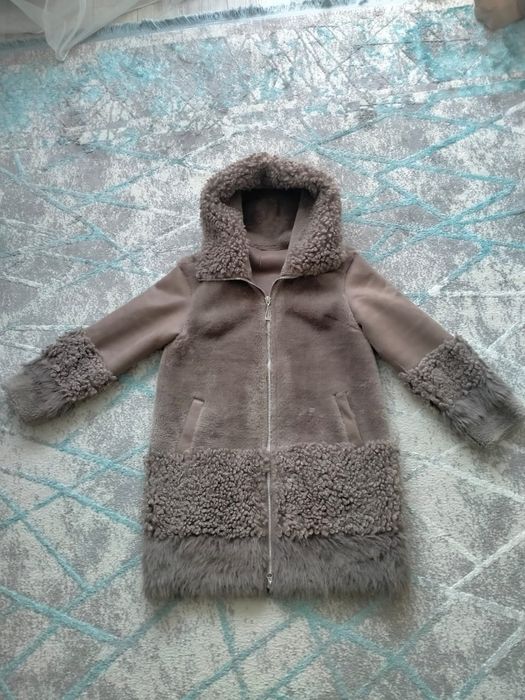 Продам верхнюю одежду