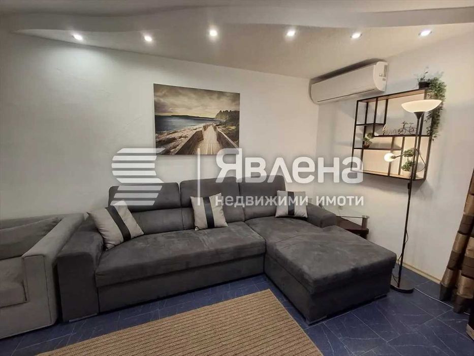 Дава се под наем  в Варна, Базар Левски - 120 кв.м за 818 € - Снимка #2