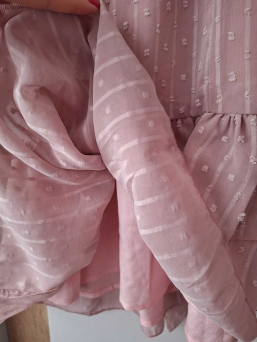 Рокля с дълъг ръкав в цвят пепел от рози