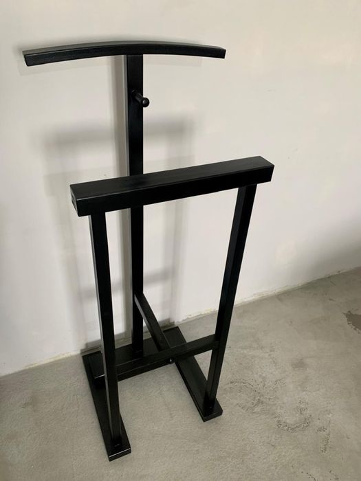 Вешалка напольная дерево. Цену уточняйте.