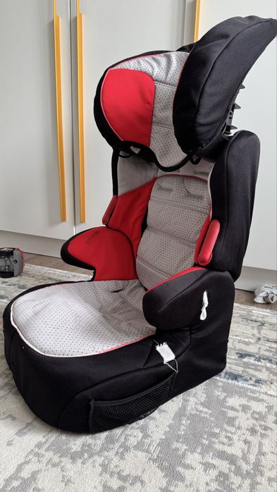 Автокресло / Бустер