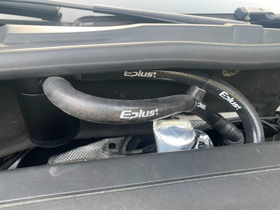 Гаранция! Нов Универсален Маслен Уловител / Сепаратор - Catch Can