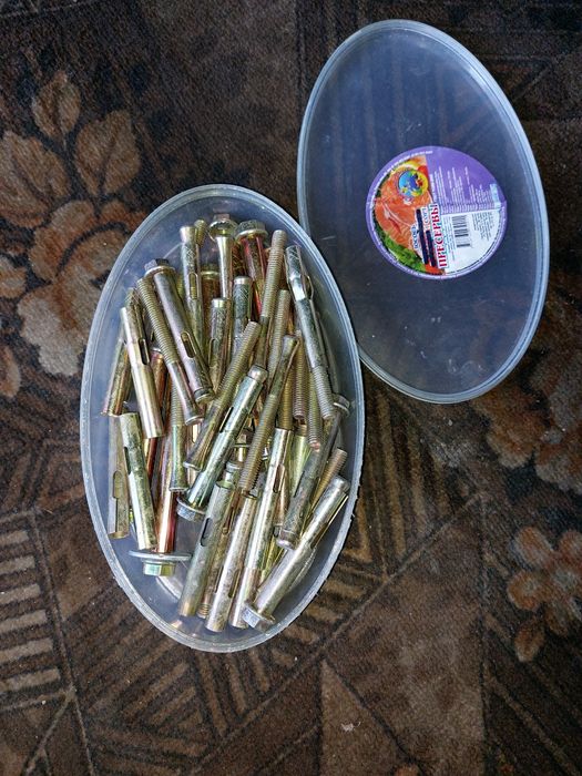 Продам анкерныные болты