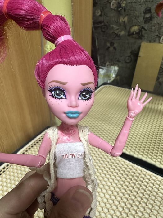 Продам куклу монстр хай!