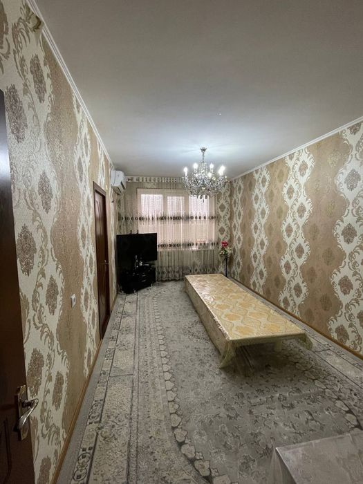 5 хонали уй сотилади, Жасорат кучаси