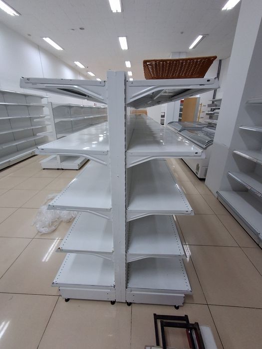 Стеллажи,полки для магазина