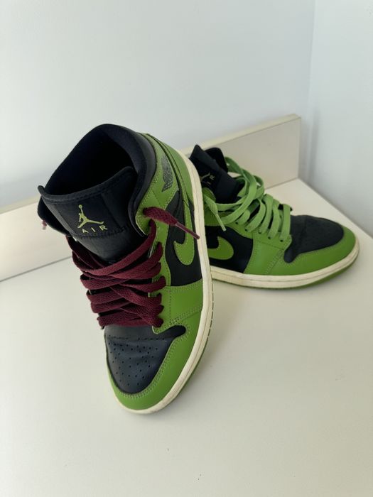 Air Jordan 1 Mid "Altitude Green" sneakers