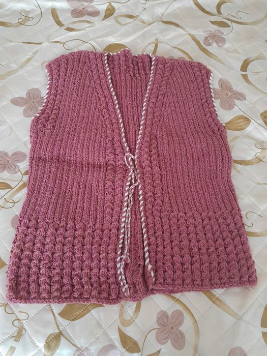 Ръчно плетени елеци