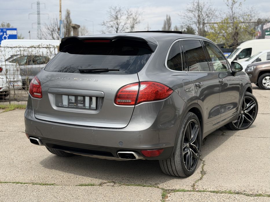 Porsche Cayenne 3.0D 245CP/Pano/Bose/Camera/Keyless/