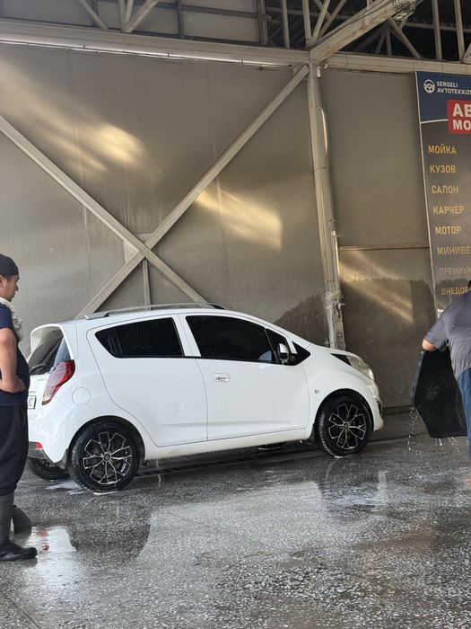 Diska sotiladi holati ideal turibdi