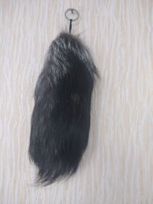 Сувенир-брелок из черно-бурой лисы