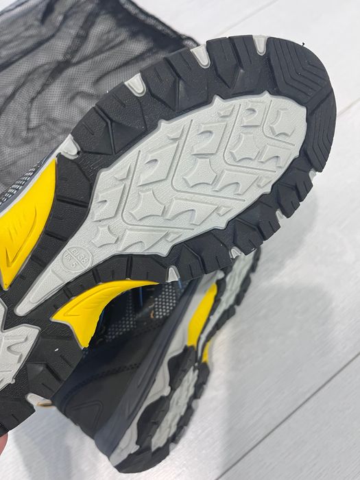 Дамски туристически обувки