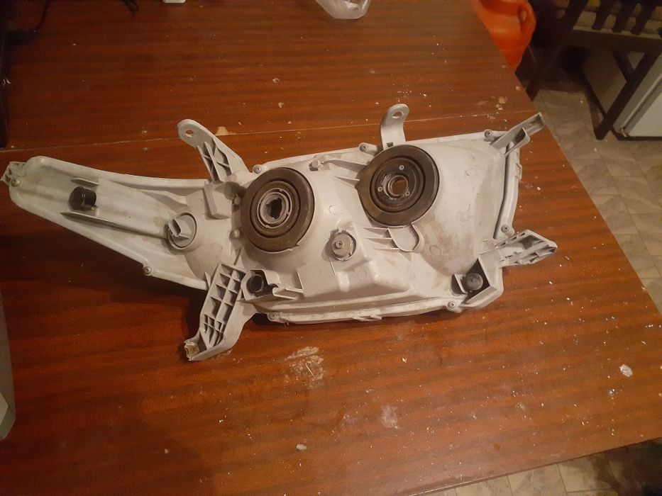 Фара правая хайландер