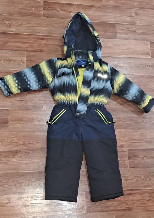 Продам детский зимний комбинезон