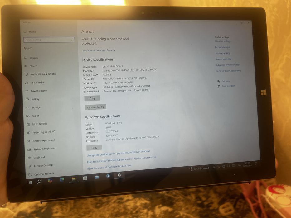 Microsoft Surface Pro 3 / Core i5 / 4GB RAM /