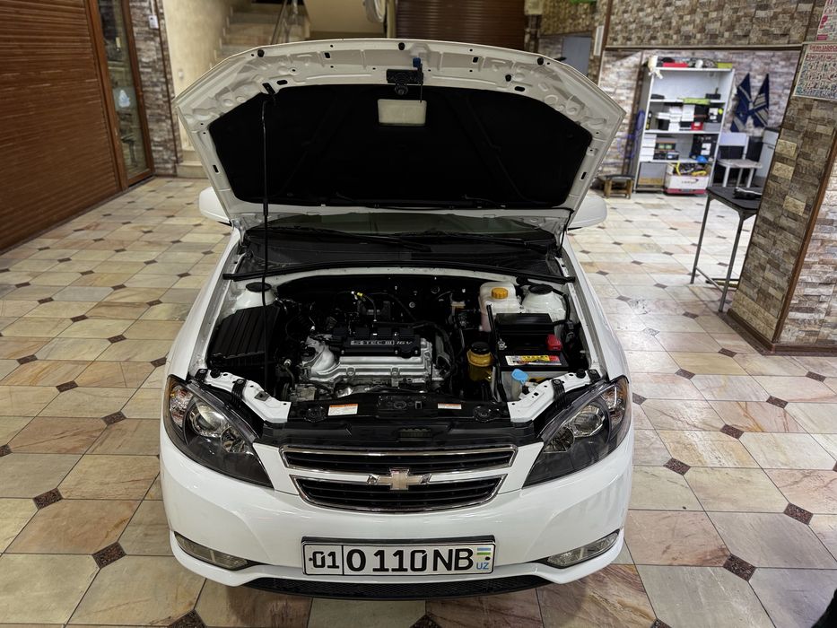 Gentra avtomat sotiladi