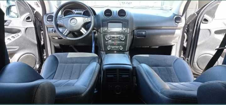 Vand sau schimb cu 8+1 Mercedes ml 320 2008