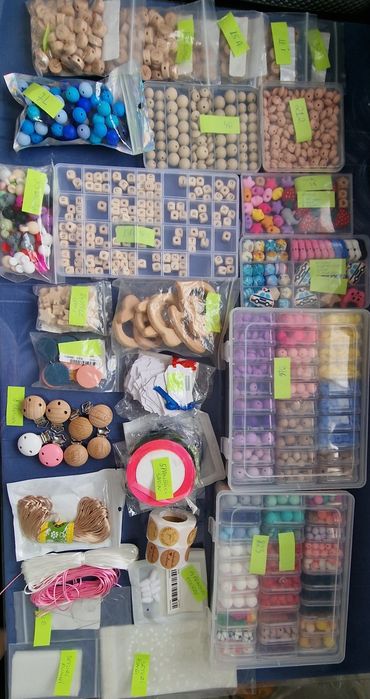 “Stoc mărgele silicon + accesorii suzete / dentiție – lot mare