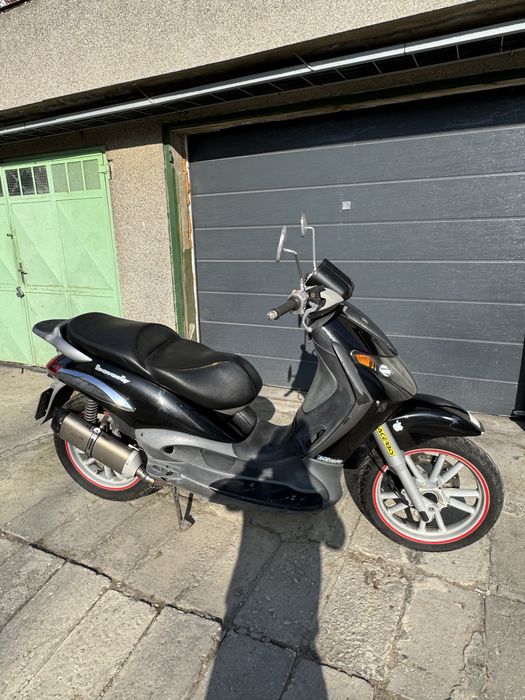 Пиаджо Пиаджио Бевърли скутер(номера,талони,застраховка,преглед)