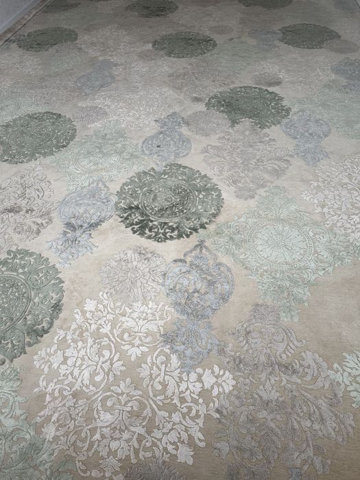 ковры в отличном состояний, чистые