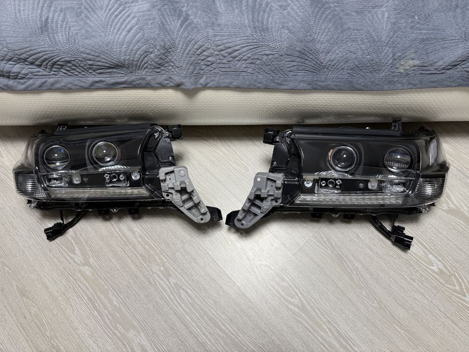 Фары Land Cruiser