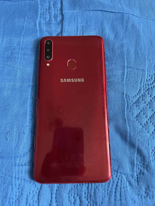 Продам Samsung A20s.