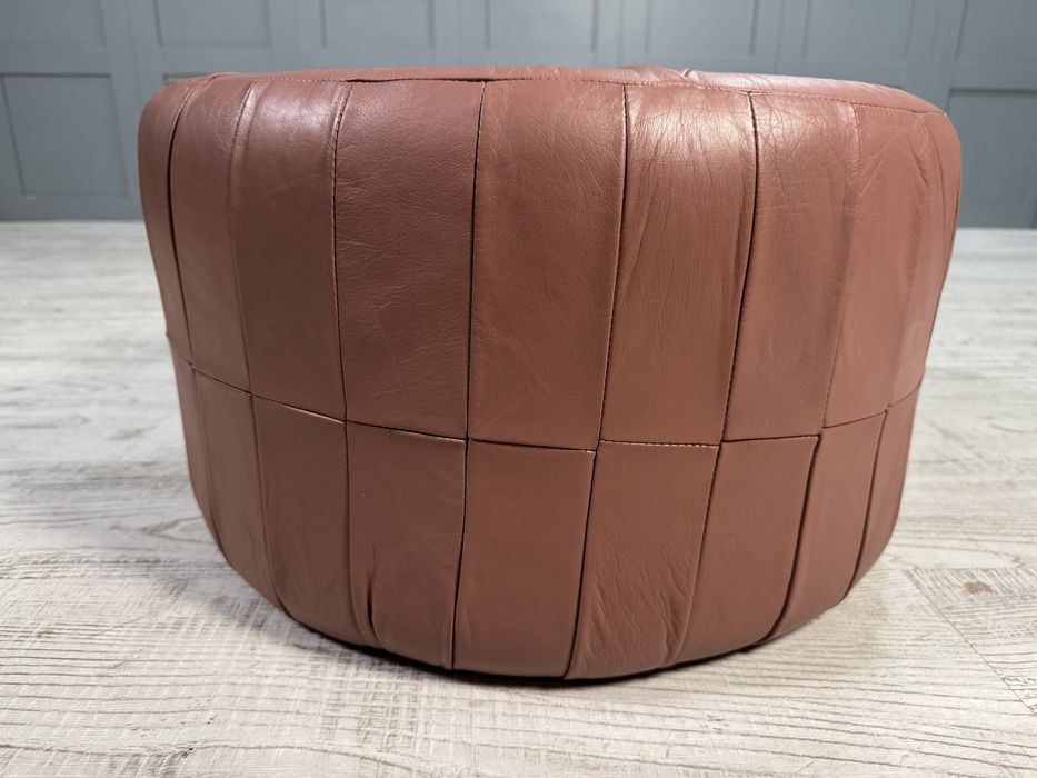 Кожена табуретка-пуф Р344-2