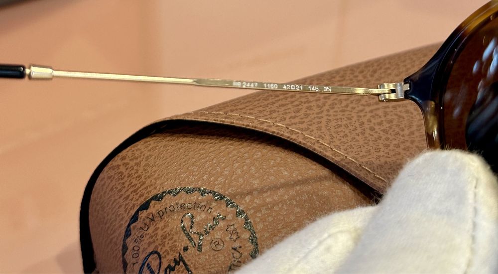 Слънчеви очила Ray Ban RB2447 НАМАЛЕНИ