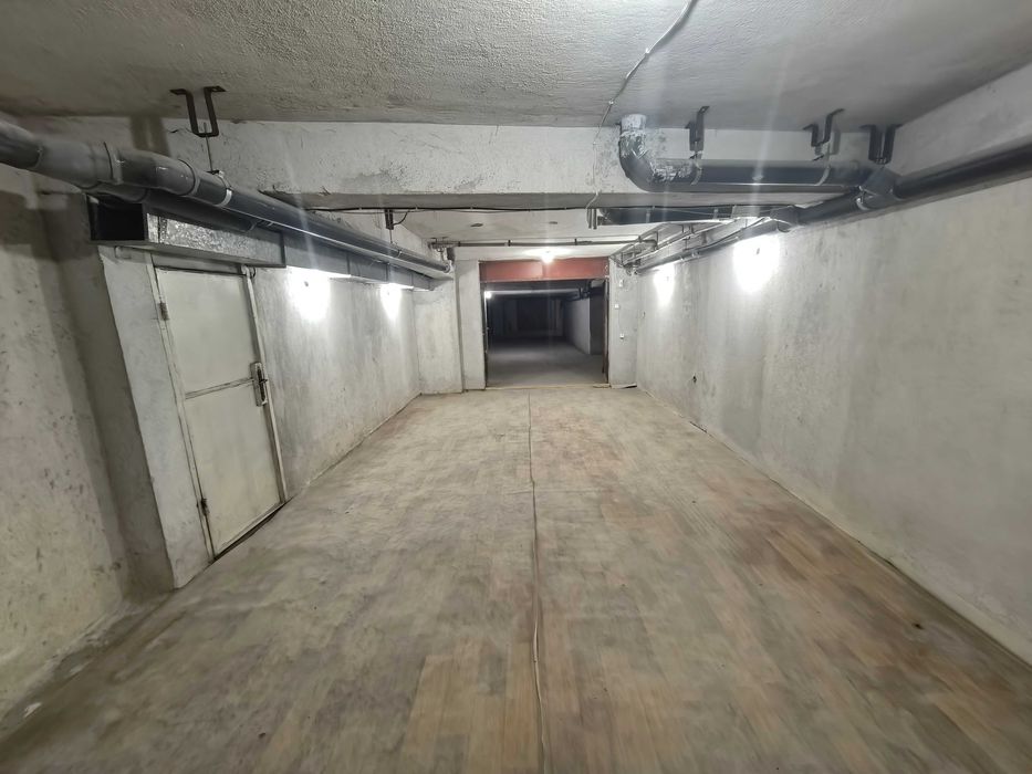 Дава се под наем Гараж / Паркомясто в Казанлък - 32 кв.м за 66.3 € - Снимка #1