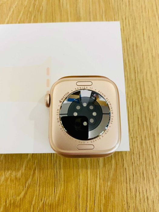 НОВ !!! Apple Watch S11, 42mm GPS + CELL, Rose Gold, SB S/M, 100% BH