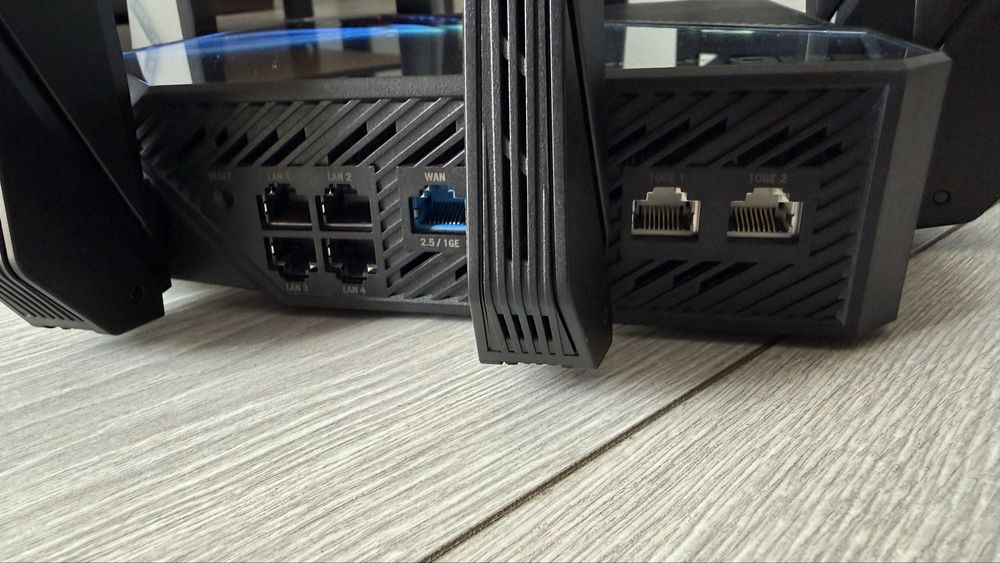 ASUS ROG Rapture GT-AXE16000 – WiFi 6E Quad-Band