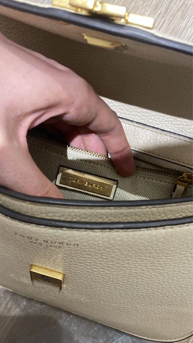 Poseta Tory  Burch piele