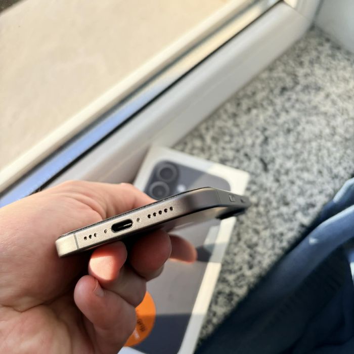 Vand iphone 17 , 256gb impecabil