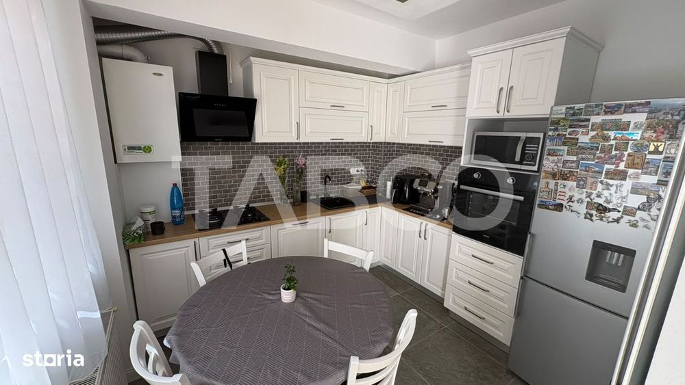 Apartament spatios 78 mp cu 3 camere si balcon 9 mp in zona Turnisor