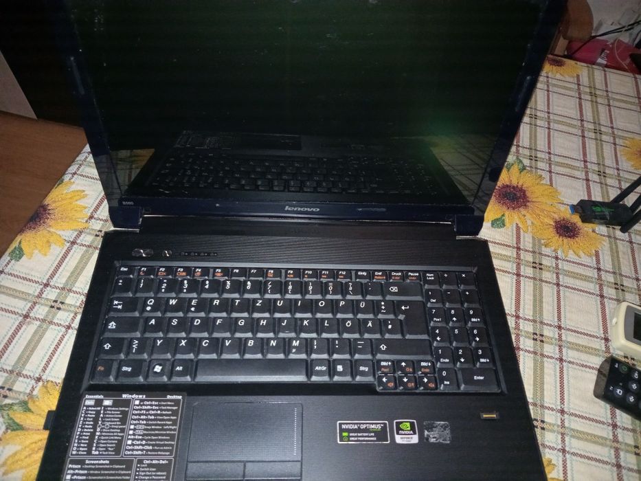 Продава Lenovo B560 I5-8gb Ram,SSD+втори хард диск,nvidia optimus