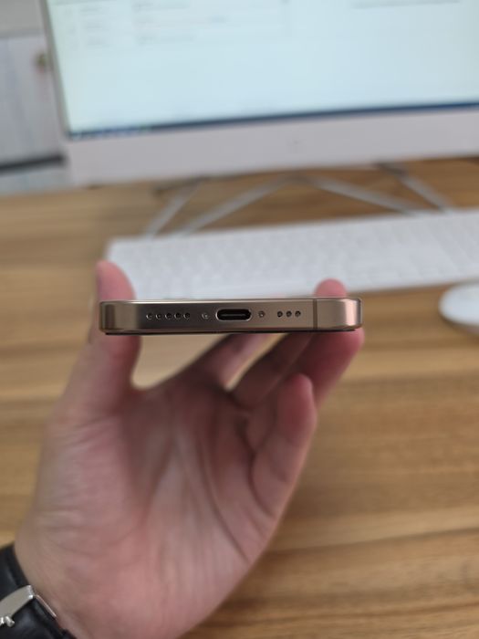 Iphone 16 pro 128gb Gold