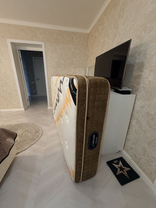 Продам Матрац Cozy Leep