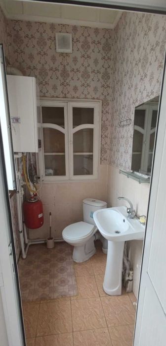 Срочно Кукча Ок-тепа Учтепа туманида уй сотилади.